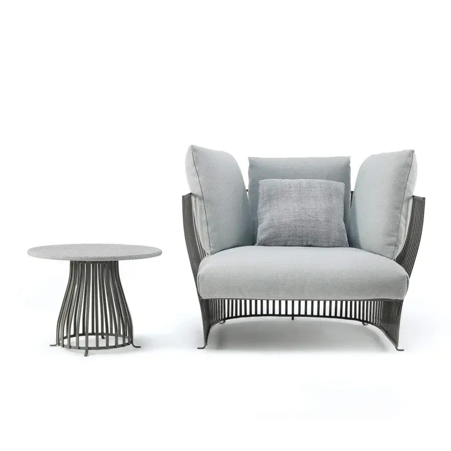 Exceptional Ethimo Venexia lounge chair crafted with slender aluminum slats and light gray upholstered cushions with a matte finish