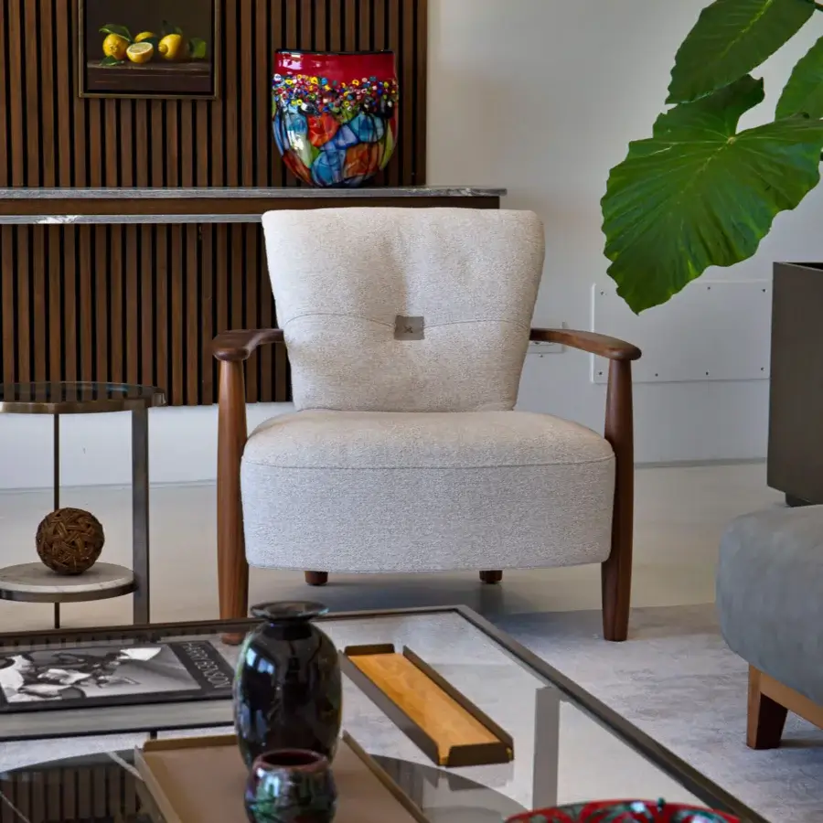 Lisa Lounge Chair #35