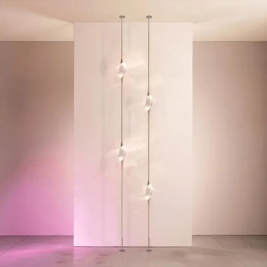 Elegant Il Pezzo Mancante Il Pezzo 12 floor to ceiling lamp crafted with satin brass and hand-crafted crystal diffusers from Colle Val d’Elsa
