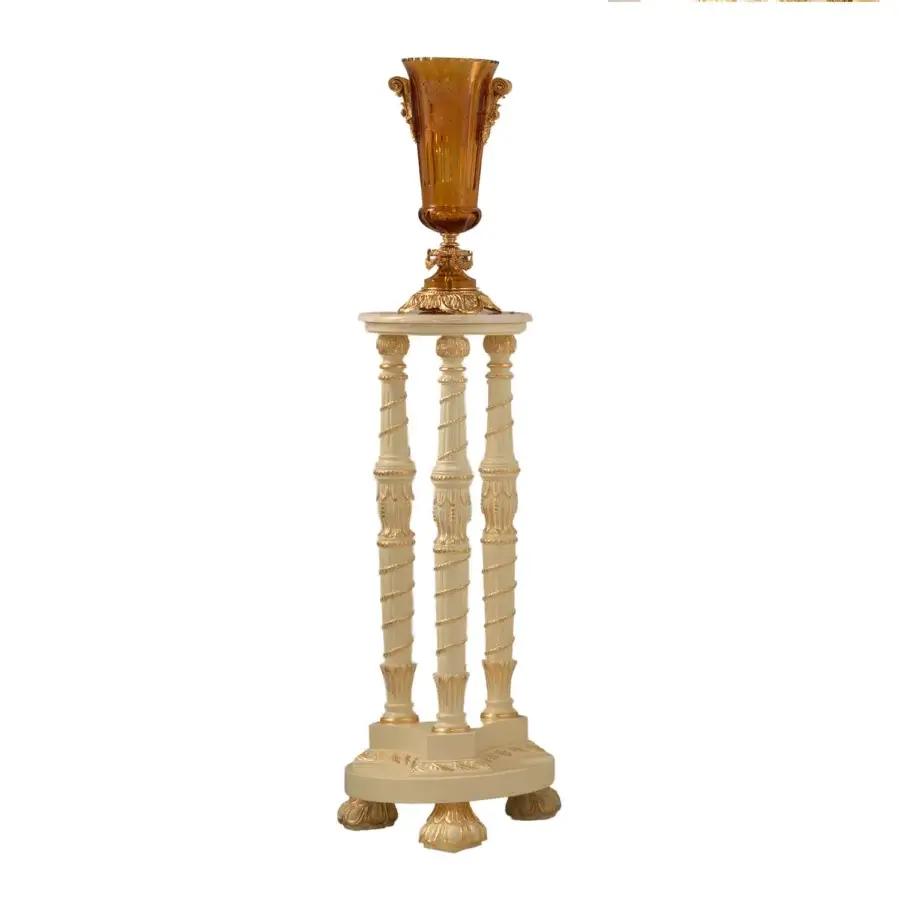 Superior Modenese Golden Radiance vase stand crafted in cream wood with glossy gold detailing and satin finish