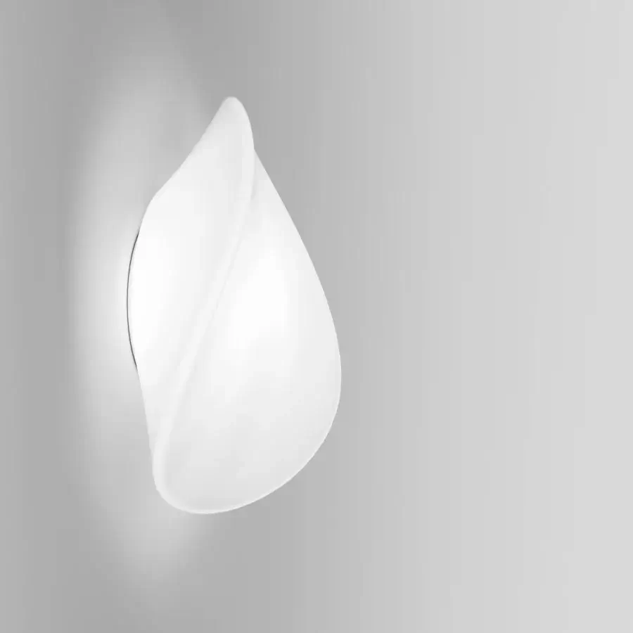 Superior Vistosi Balance wall lamp crafted in white with smooth lines and a glossy finish for uniform illumination