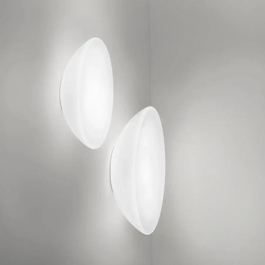 Superior Vistosi Infinita wall lamp crafted in Murano glass with satin finish and gentle ambient glow