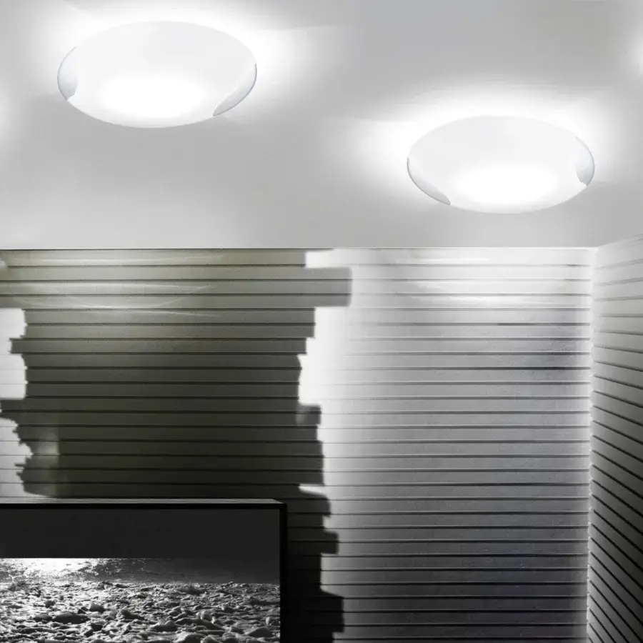 Elegant Vistosi Lio ceiling lamp crafted in matte white mouth-blown Murano glass with a subtle gradient