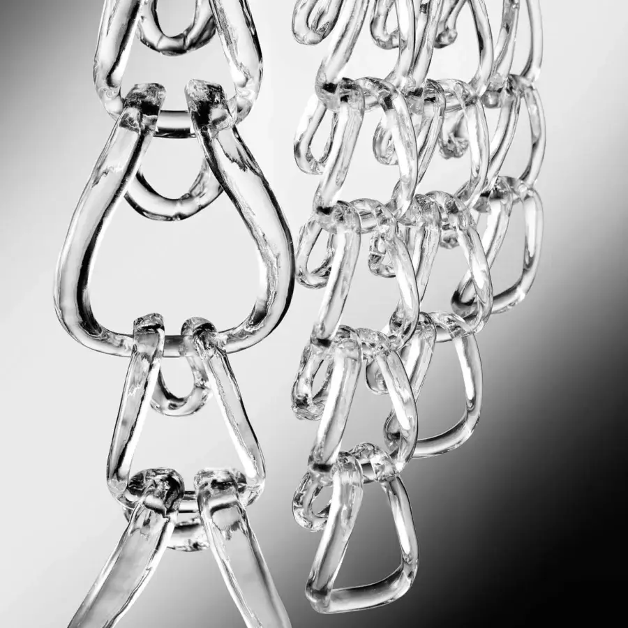 Exceptional Vistosi Giogali ceiling lamp crafted in clear glass with interlocking hand-blown hooks and flowing curved lines