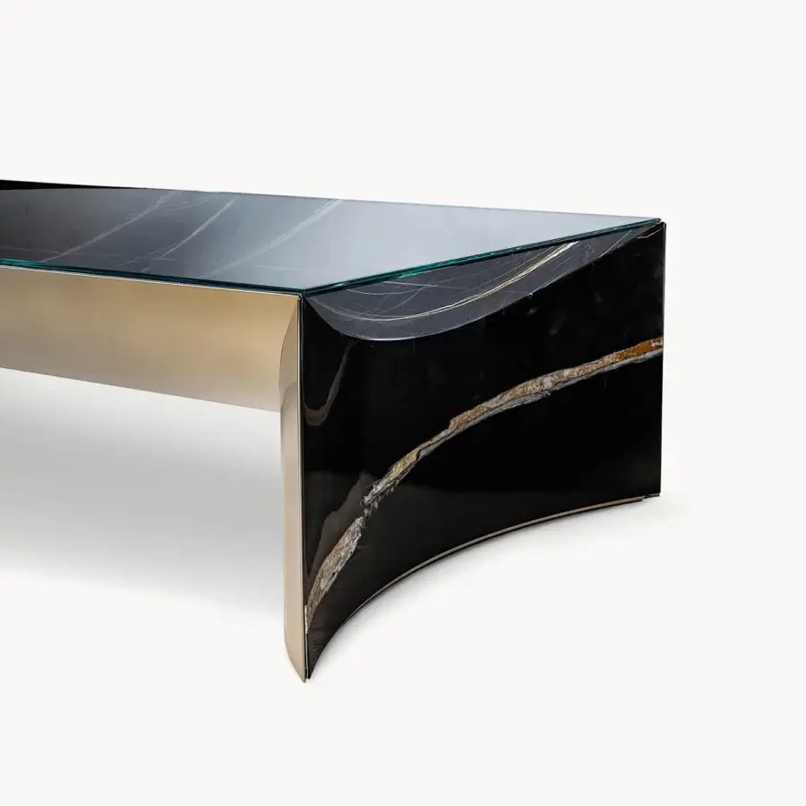 Exceptional Visionnaire Kerwan coffee table built with hand-polished curved marble, extra-white glass and a reinforced solid wood base