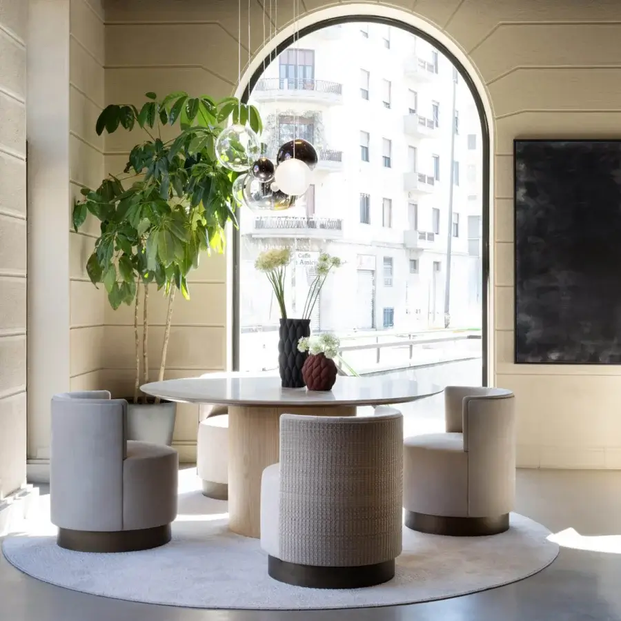 Superior Frag Myon dining table with glossy lacquered MDF tabletop and cylindrical wooden base crafted in Italy