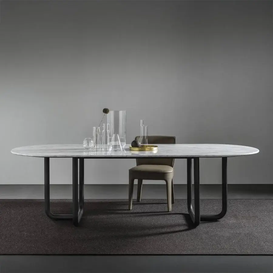 Exceptional Dainelli Studio Frag Paipu dining table with polished white marble and continuously curved matte black steel base