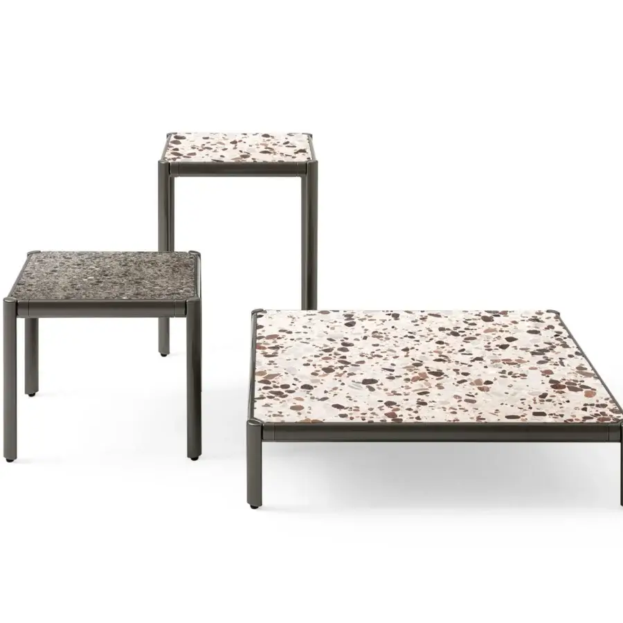 Distinguished Giorgetti Aldìa coffee table with dark gray painted metal and neutral beige cream Palladiana marble top crafted in Italy