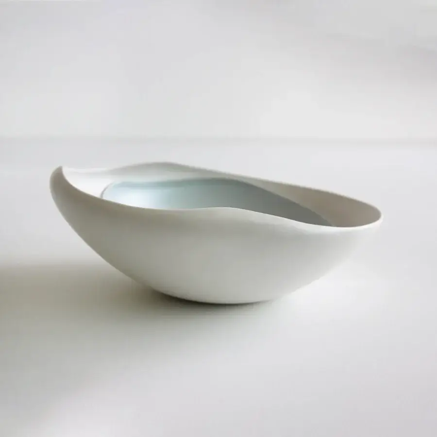 Exceptional Rina Menardi Conchiglie centerpiece crafted from baked clay with glossy exterior and matte interior