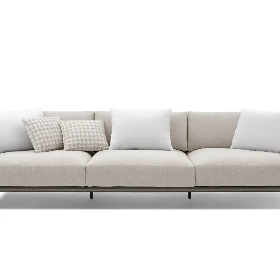 Exceptional Giorgetti Aldìa sofa with a pewter finished metal structure and light beige textured textile cushions