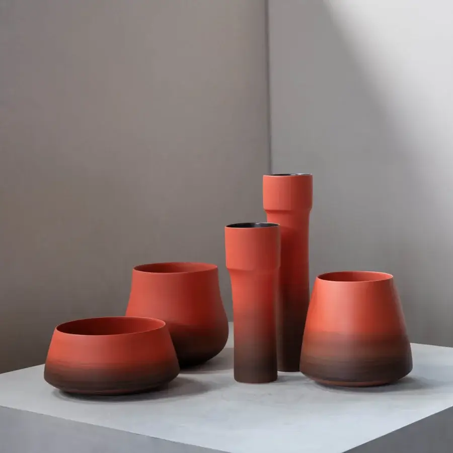 Superior Rina Menardi Mono Vases, decorative pieces crafted in Italy with reddish-brown ombre and textured matte ceramic composition