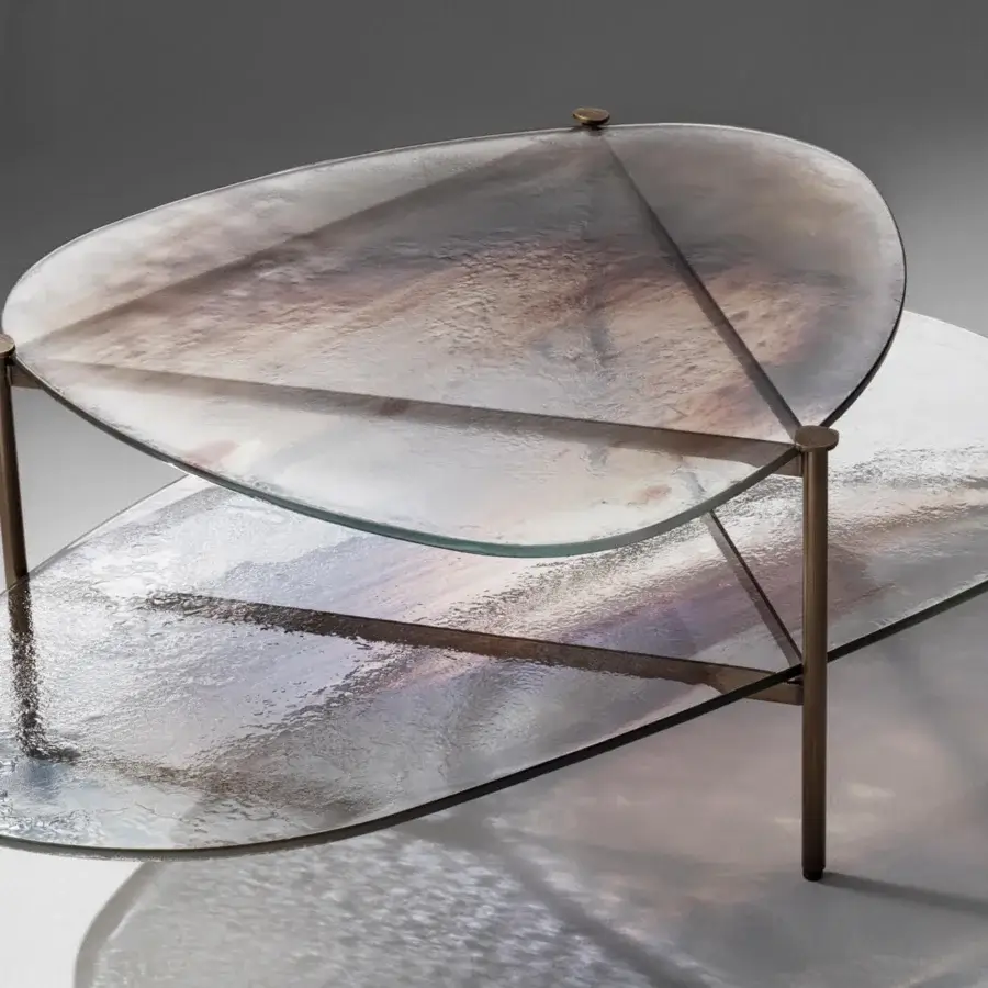 Exceptional Arte Veneziana Medardo coffee table with burnished brass metal and Barbaresco tempered glass layers