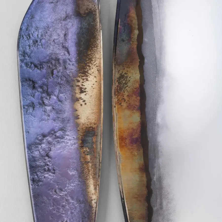 Exceptional Arte Veneziana Luna mirror with partially baked, engraved glass in delicate blue and silver with antiquing