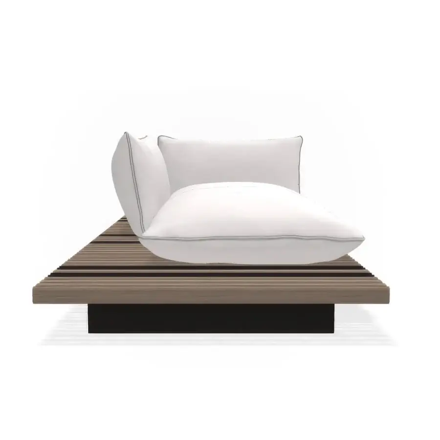 Superior Giorgetti Apsara chaise lounge with carob protected aluminum and warm Afrormosia wooden slats in crisp white waterproof fabric