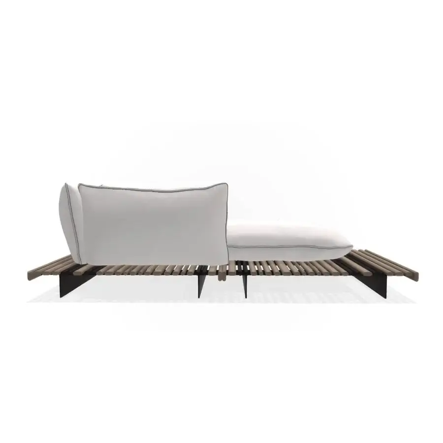 Elegant Giorgetti Apsara chaise lounge crafted with carob protected aluminum and Afrormosia wooden slats with white waterproof fabric upholstery