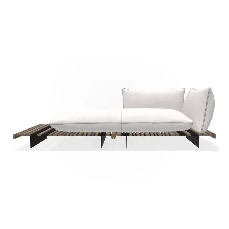 Distinguished Giorgetti Apsara chaise lounge with carob powder-coated aluminum, Afrormosia wooden slats, and off-white waterproof fabric upholstery