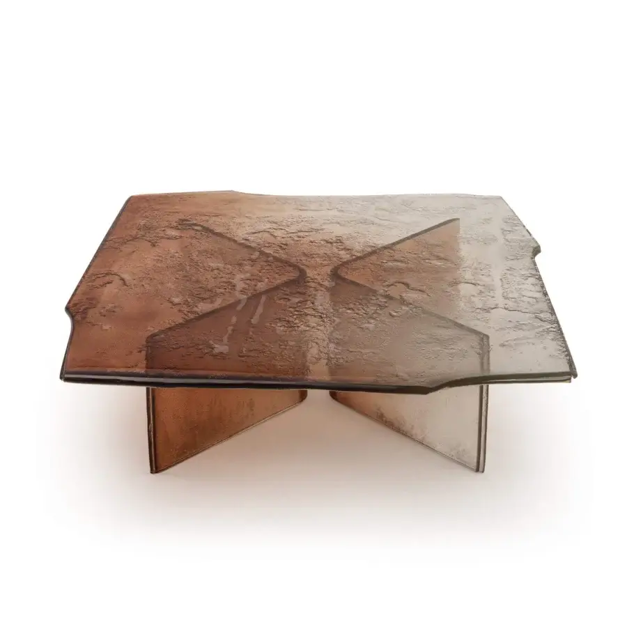 Exceptional Arte Veneziana Soazo coffee table sculpted in molten glass with bronze to transparent degradé and partial back silvering