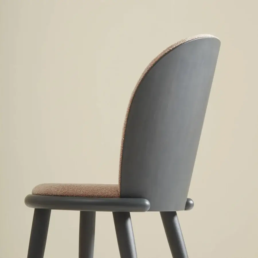 Exceptional Billiani Veretta dining chair crafted in Italy with dark matte beechwood and warm neutral upholstery