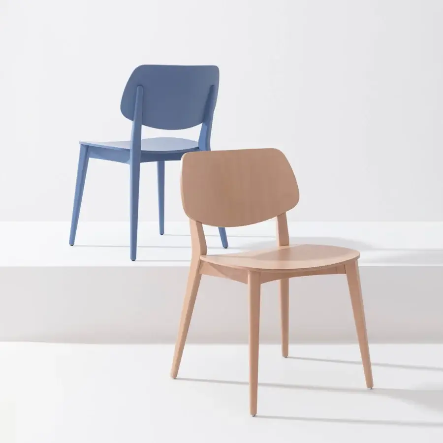 Elegant Billiani Doll dining chair with light natural wood and smooth satin finish showcasing visible grain