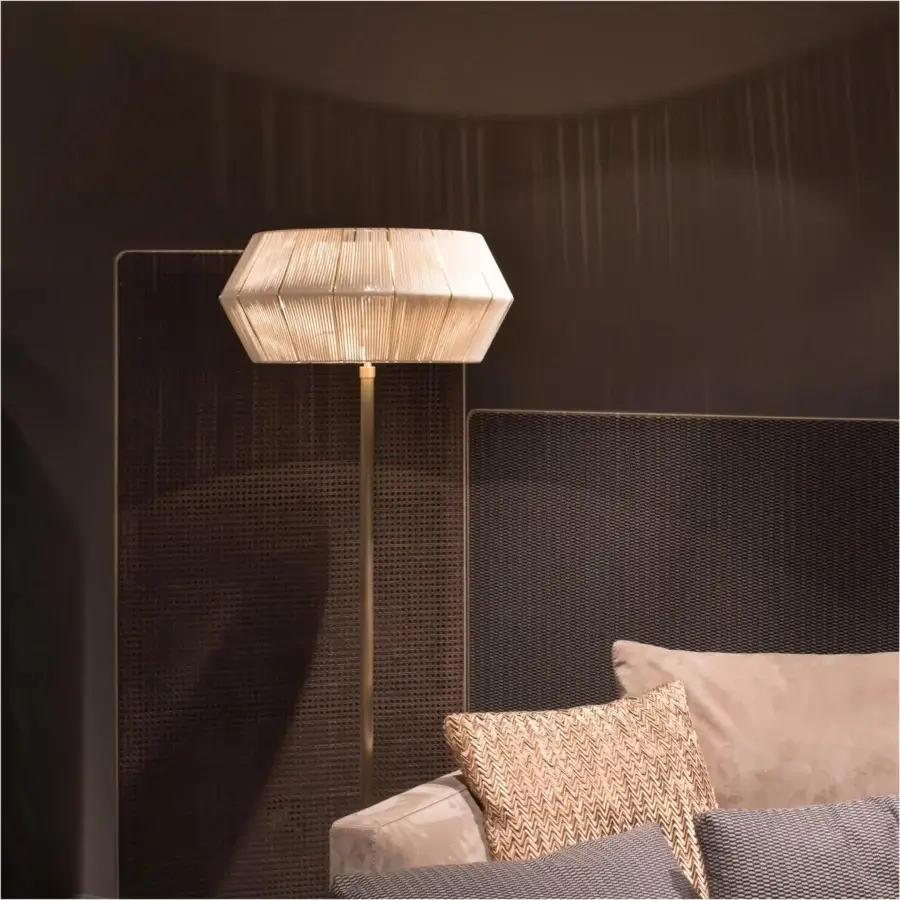 Superior Patrizia Garganti Novecento floor lamp with slender metal frame and pale beige textured textile lampshade in golden finish