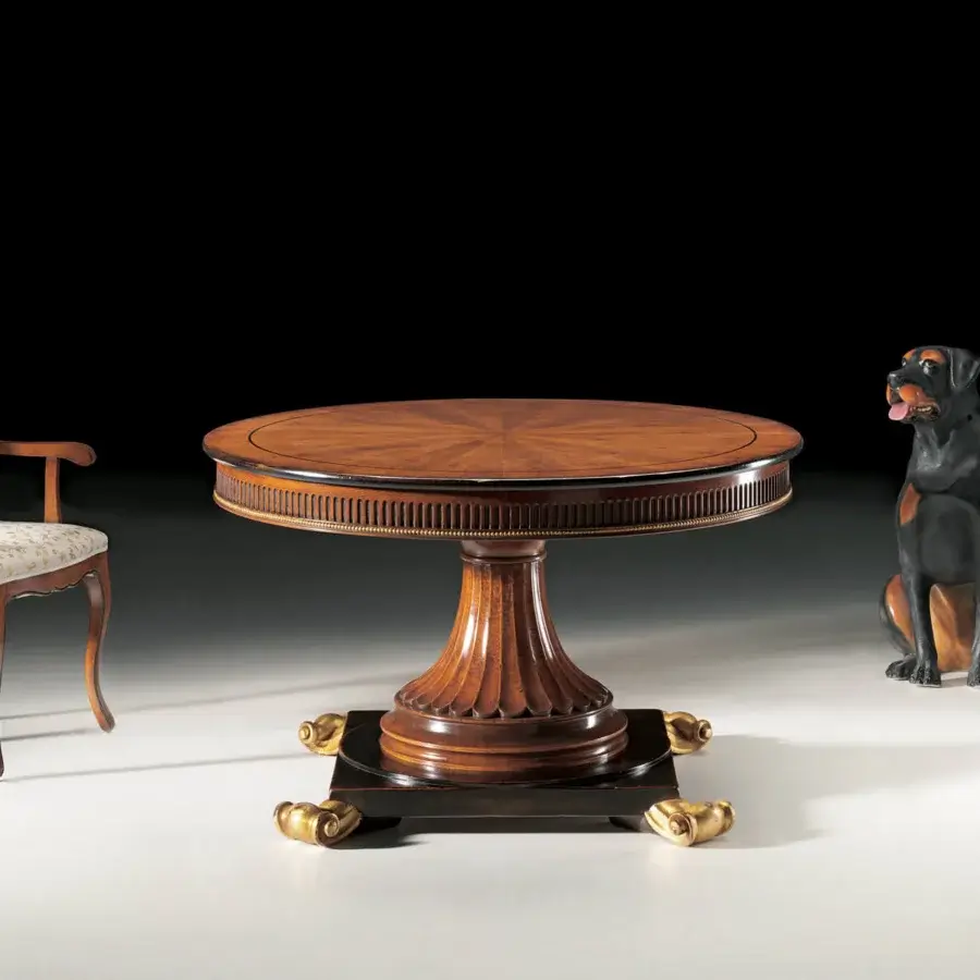 Superior Faber Mobili Boccaccino extendable table crafted in walnut with a polished glossy finish and radial detailing