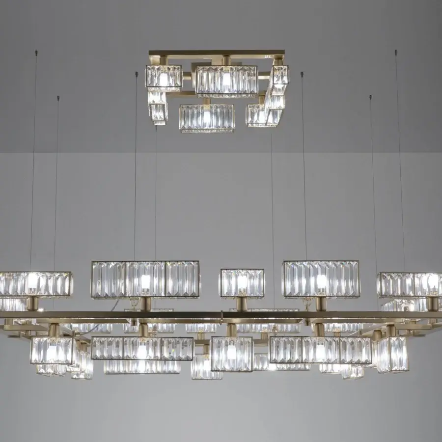 Superior Patrizia Garganti Tur Concentric chandelier with geometric composition in polished gold-tone metal and clear glass
