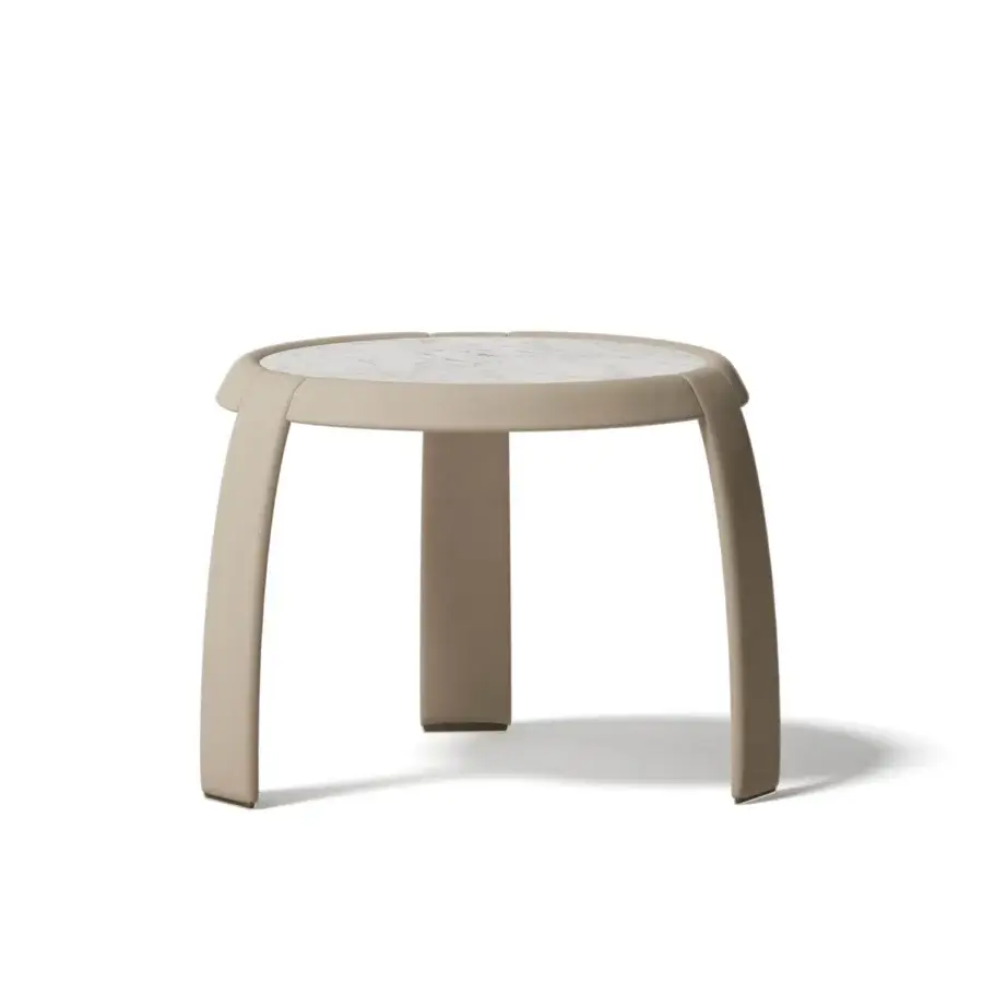 Superior Capital Omega side table with curved lines, beige leather and marble tabletop with metallic finish