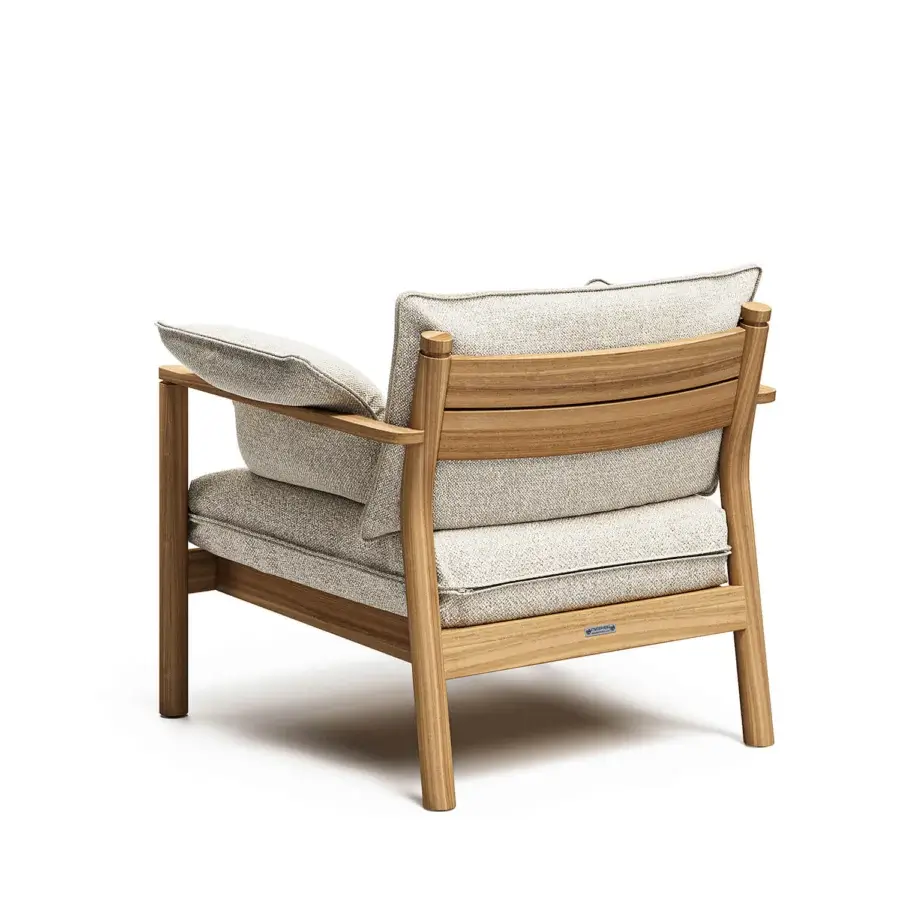 Exceptional Atmosphera Panama lounge chair crafted with cylindrical teak and light beige textured weave upholstery