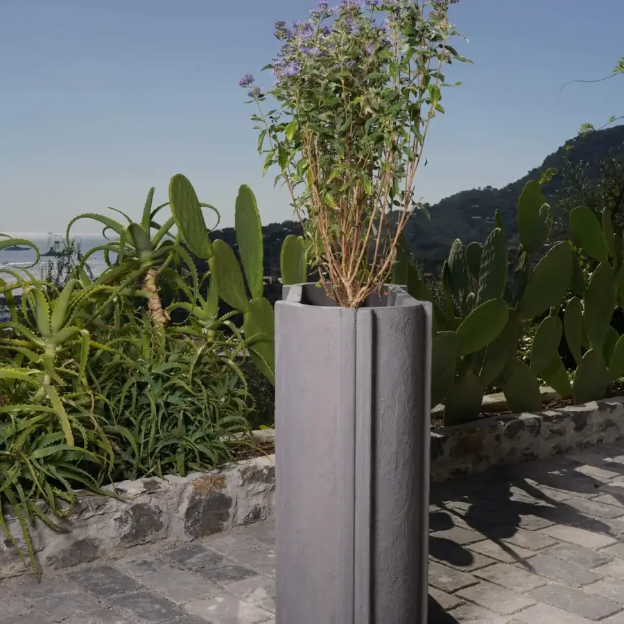 Refined Serralunga Cassero planter in muted gray with concrete-effect LLDPE plastic and textured matte finish