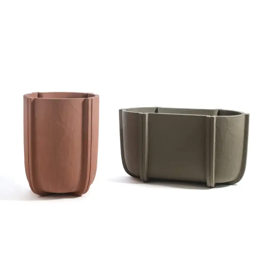 Exceptional Serralunga Cassero planter with reddish-brown LLDPE and concrete-effect finish displaying ribbed detailing