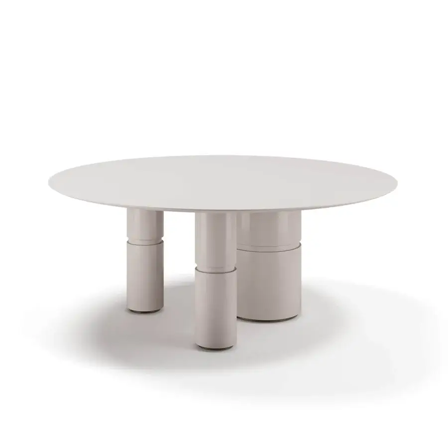 Loīc Table #23