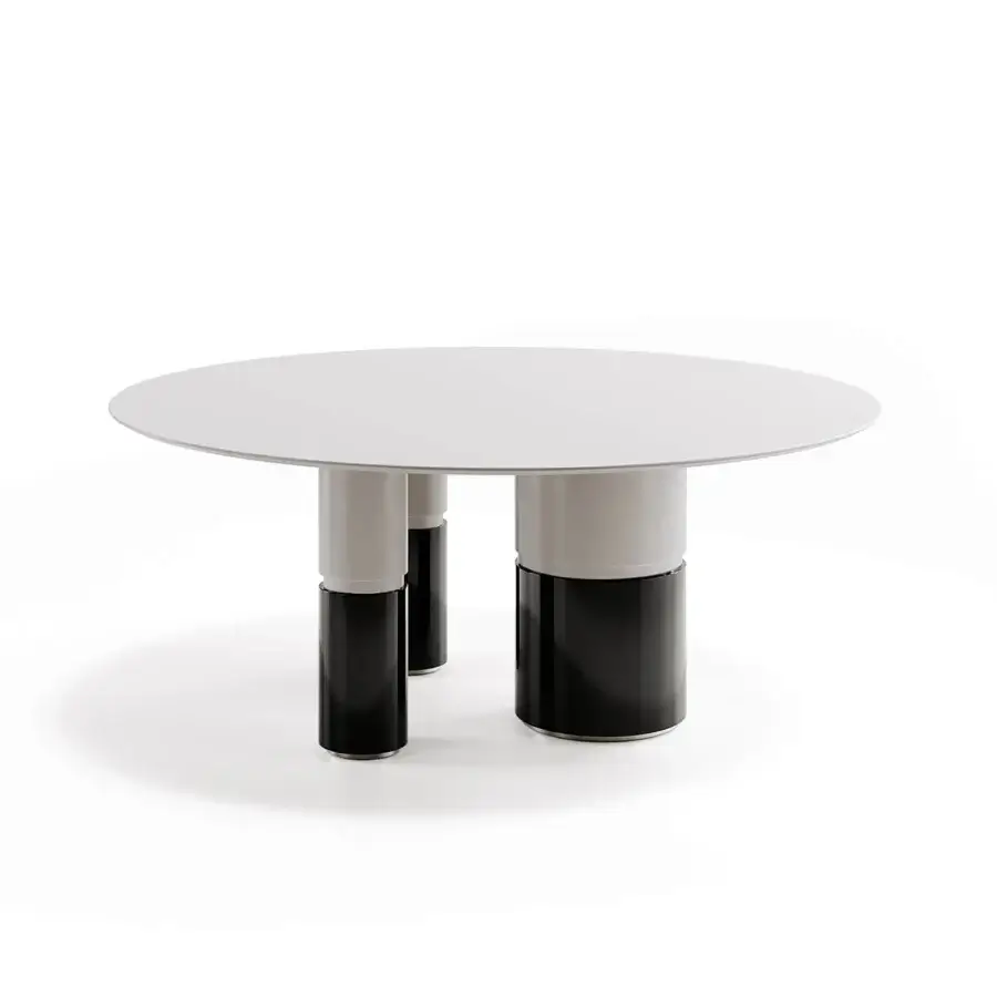 Loīc Table #25