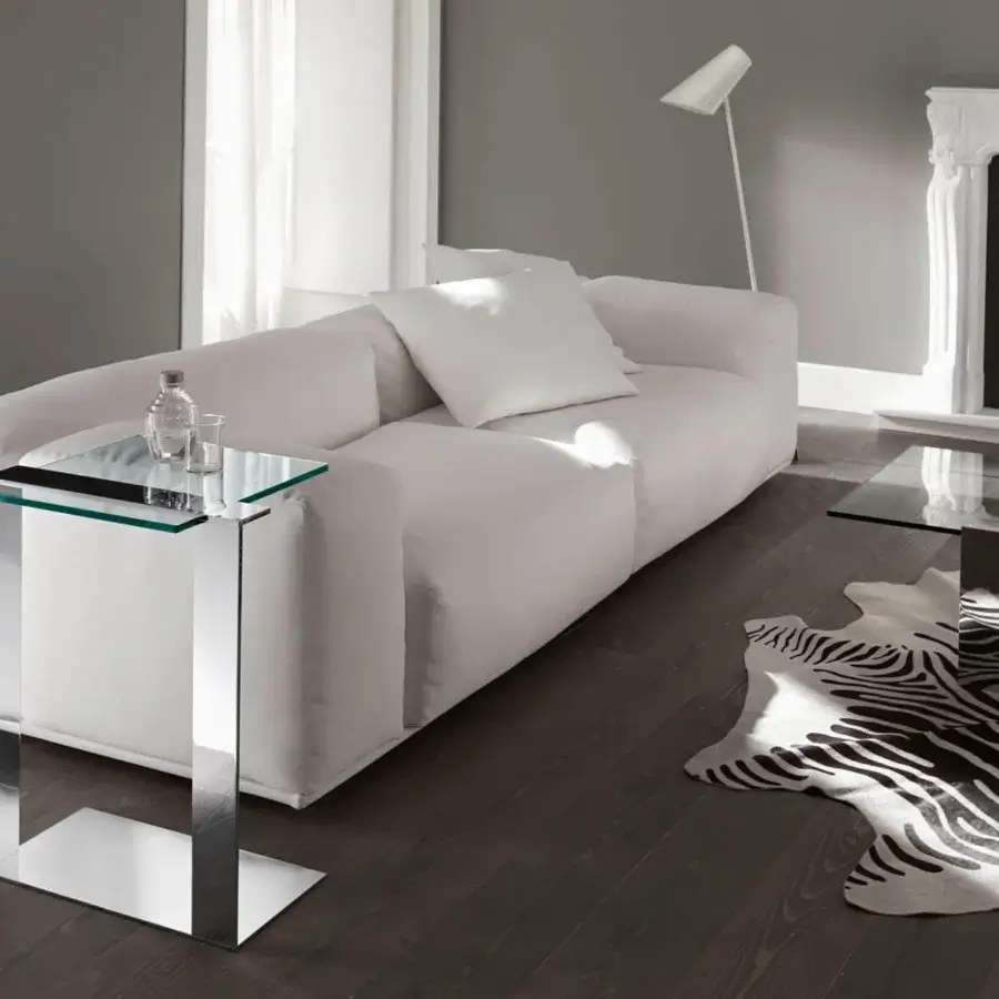 Elegant Tonelli Design Joliet side table with chrome metal structure and transparent glass top