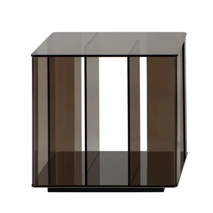 Distinguished Tonin Casa Dedalo coffee table crafted in fumè glass with mirrored base and refined geometry