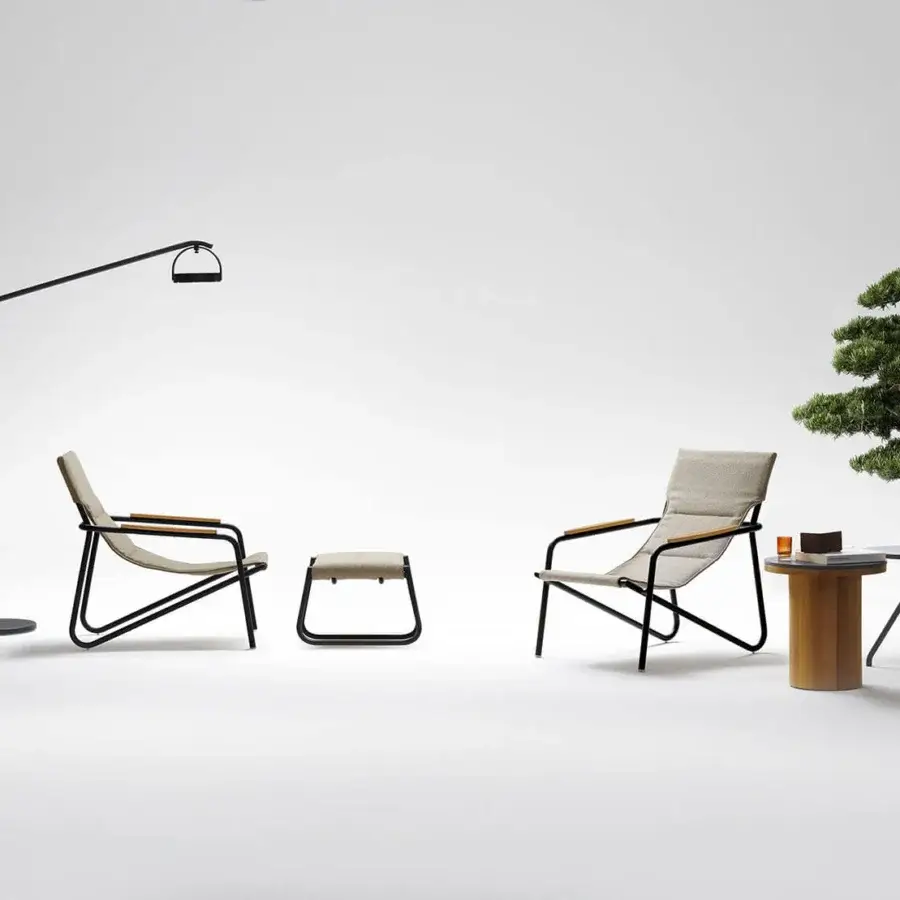 Elegant Atmosphera Zante lounge chair crafted with a matte black aluminum frame and neutral beige textilene material