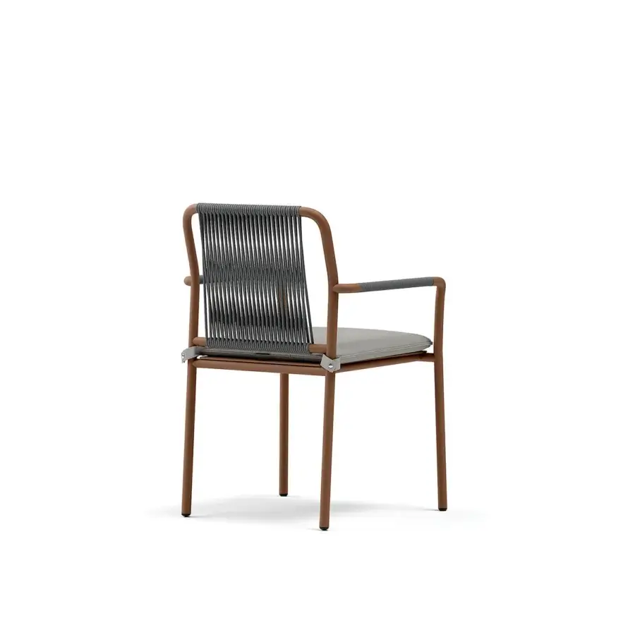 Superior Atmosphera Air armchair with solid aluminum structure, dark gray woven detailing, and a light gray seat cushion