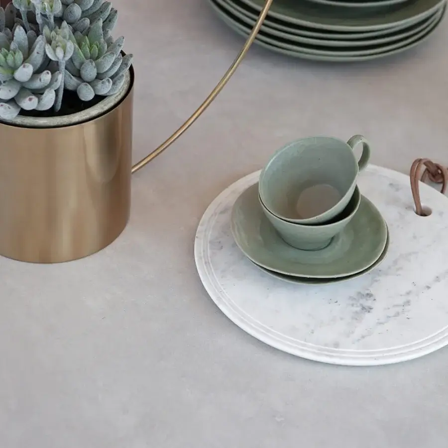 Superior Atmosphera Bridge extendable table with a light grey stoneware top and robust aluminum base in a matte finish