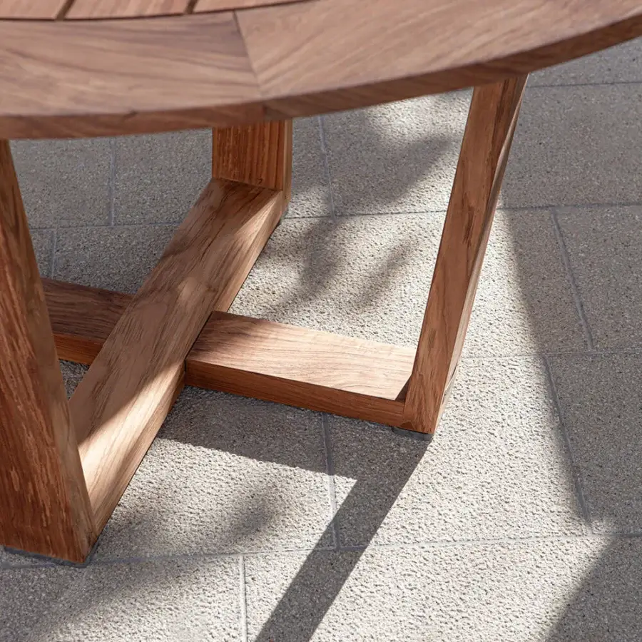 Exceptional Atmosphera Desert table crafted from Asian TEAK wood with oil finish and radial slat tabletop design