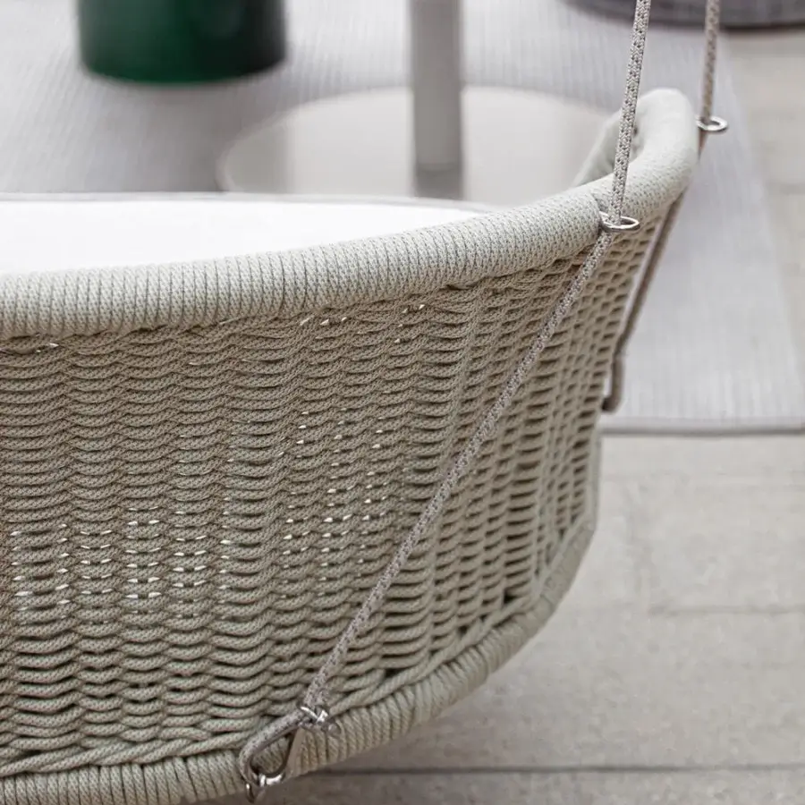 Captivating Atmosphera Ludo freestanding swing with woven synthetic material and solid galvanized iron construction