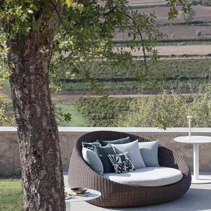 Exceptional Atmosphera Smart side table with powder-coated aluminum structure and pristine white Gres top in smooth matte finish