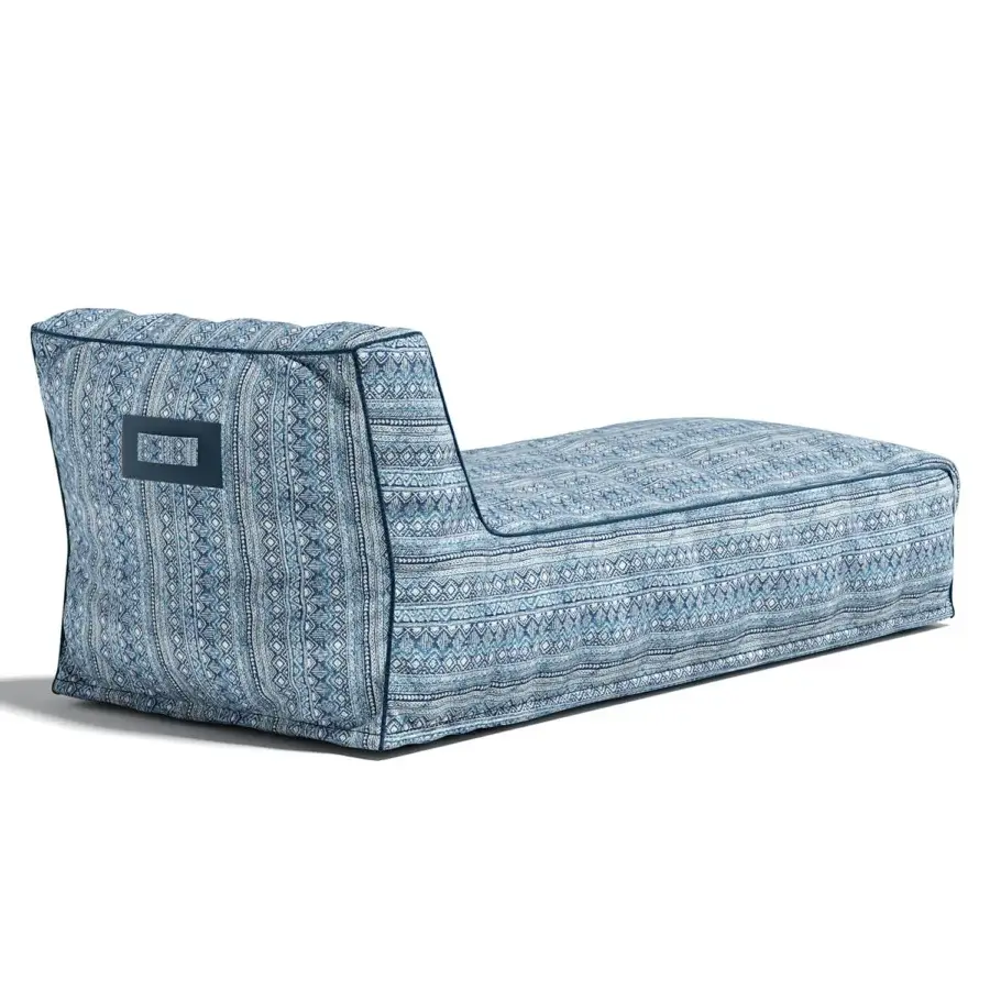 Exceptional Atmosphera Soft chaise lounge built with blue and white geometric coated fabric and rubberised technical fabric base