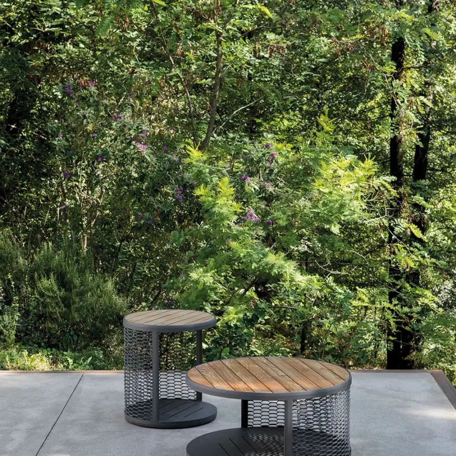 Superior Atmosphera Switch coffee table with a circular wooden tabletop and dark matte-finished metal base