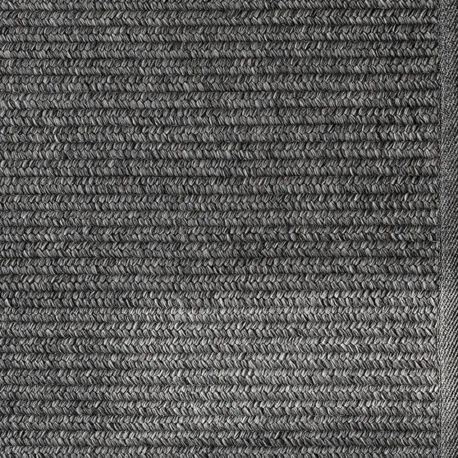 Exceptional Atmosphera Raffaello rug hand woven in heathered gray polypropylene and polyester with a matte finish