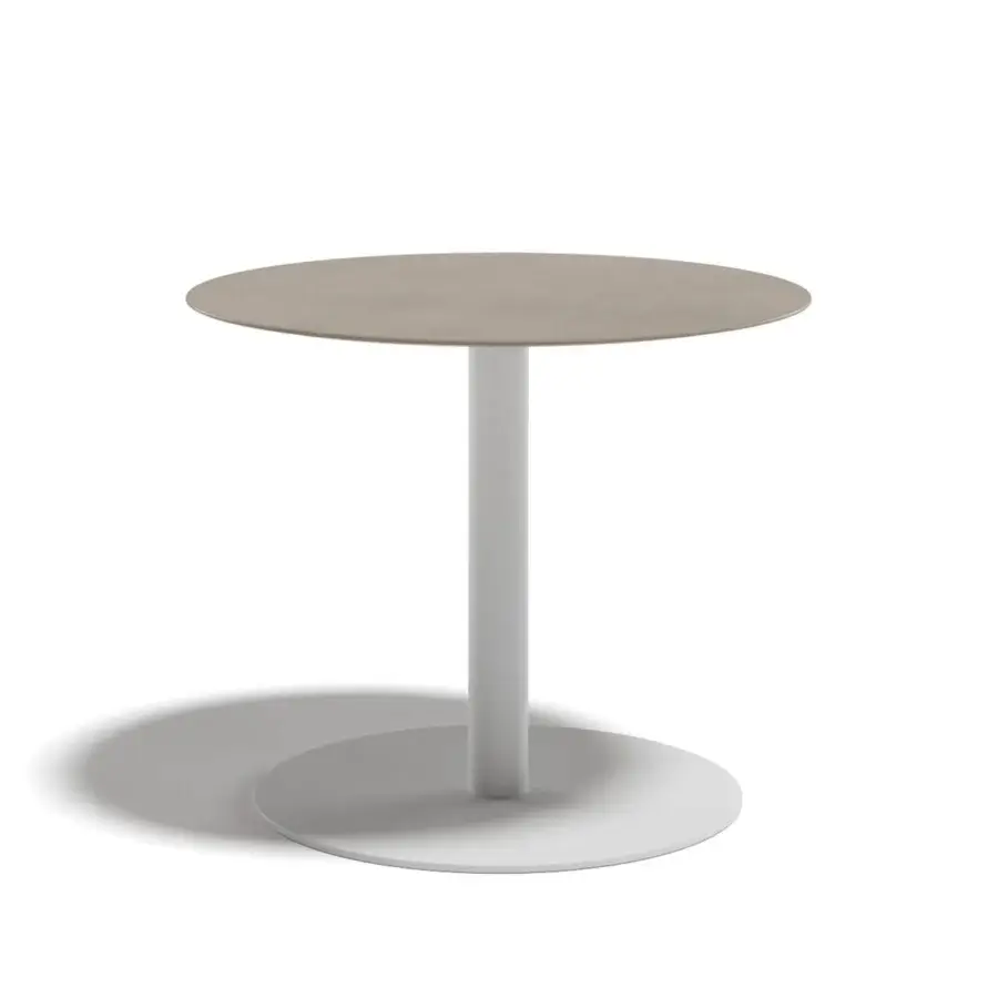 Distinguished Atmosphera Net table with circular teak wood tabletop and crisp white powder-coated galvanized steel base