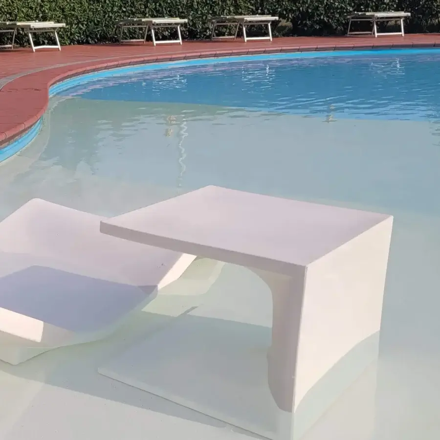 Superior Serralunga Aquaplano side table crafted with durable plastic and a refined Moleskin texture