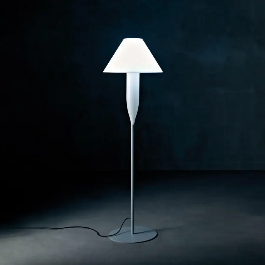 Distinguished Serralunga Bonheur floor lamp in white LLDPE with a gray-painted metal frame and arrow-shaped diffuser