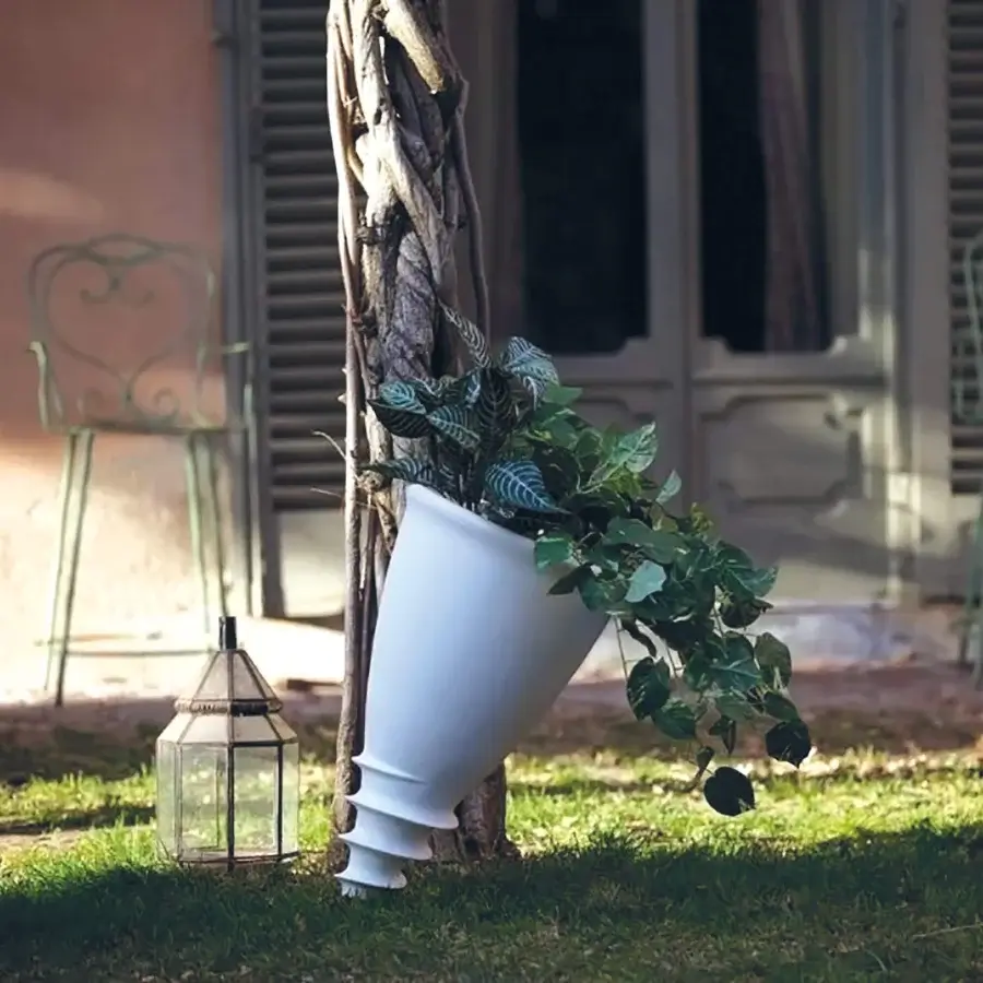 Santavase Planter #2