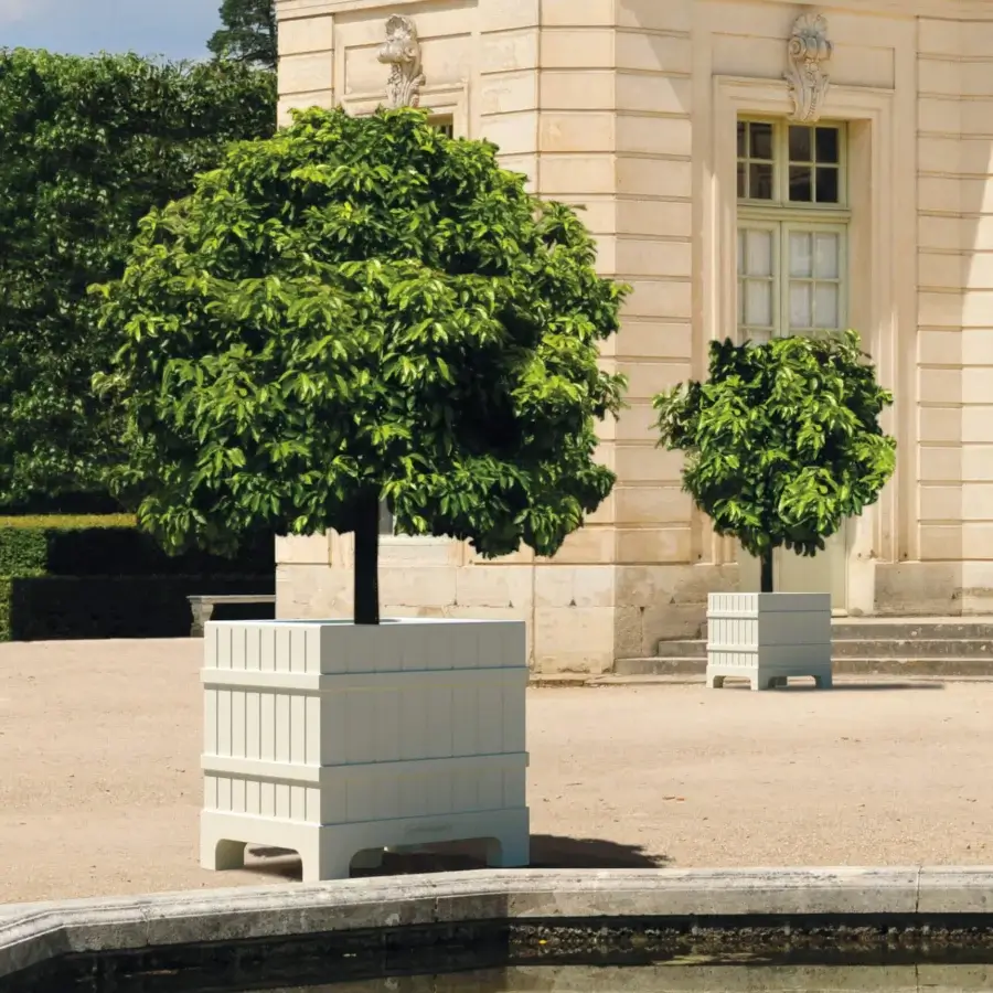 Versailles Planter #1