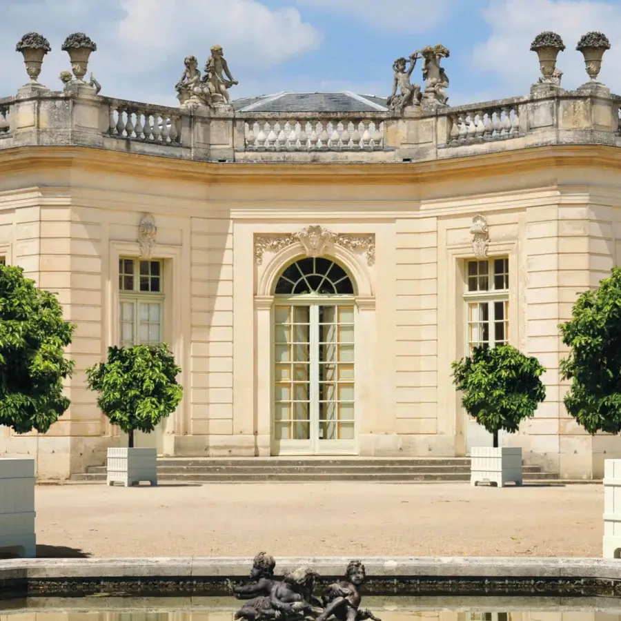 Versailles Planter #2
