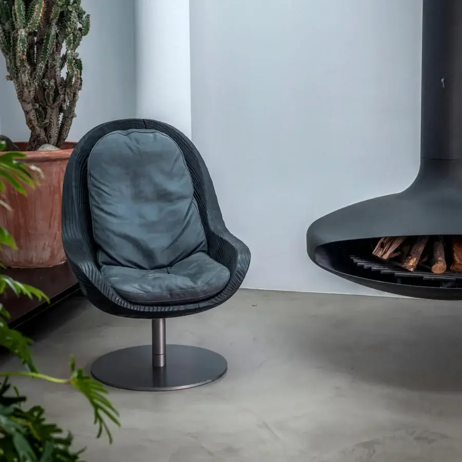 High-end Riva 1920 Creus lounge chair in cedar with deep charcoal lacquer finish